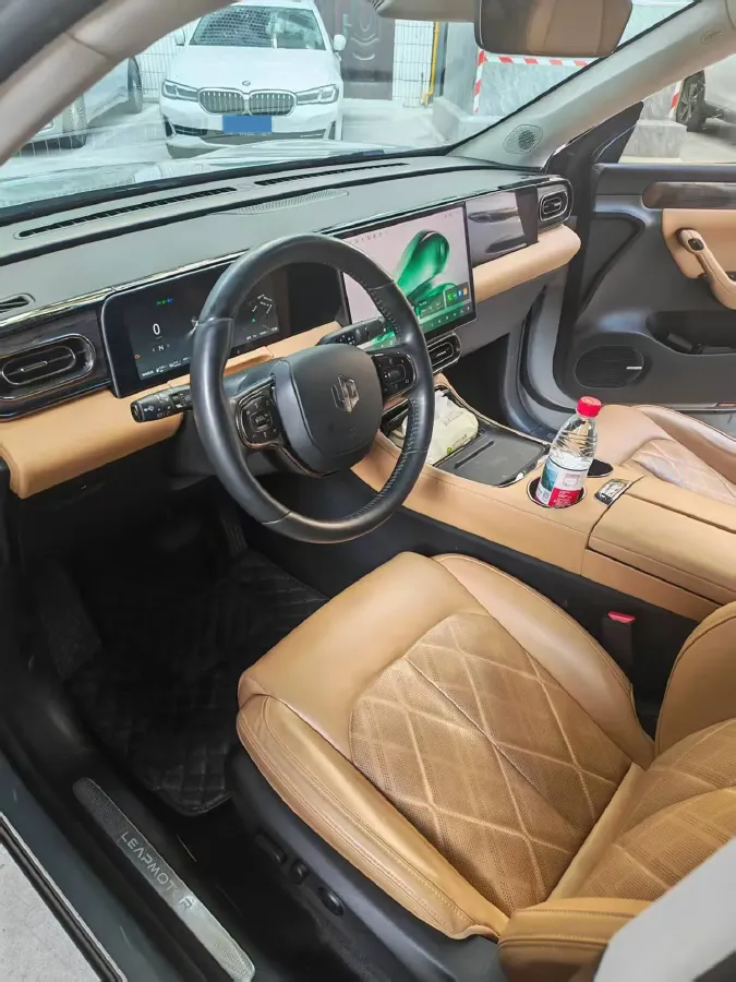 2024 Leapmotor C11 1.5L 95HP L4 REEV 43.74KWH,autocango,china used car exporter,china ev exporter,chinese used car exporter,chinese used ev exporter