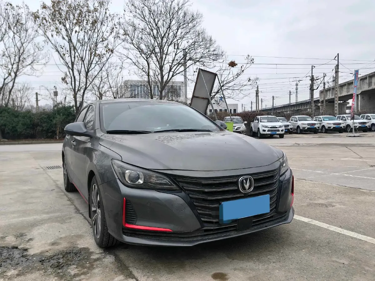 2021 ChangAn Raeton CC 1.5T 180HP L4 7DCT,autocango,china used car exporter,china ev exporter,chinese used car exporter,chinese used ev exporter