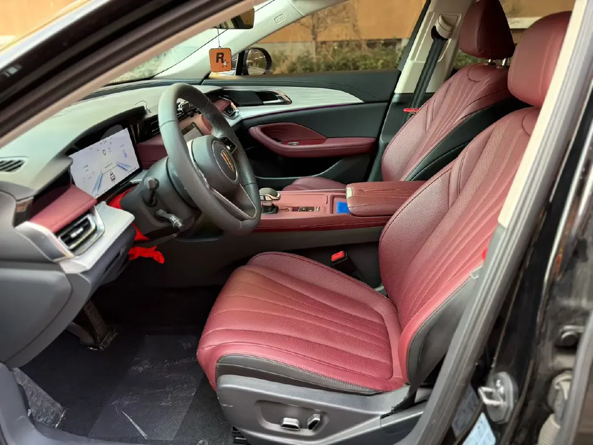 2025 HongQi H5 1.5T 169HP L4 1DHT Hybrid,autocango,china used car exporter,china ev exporter,chinese used car exporter,chinese used ev exporter