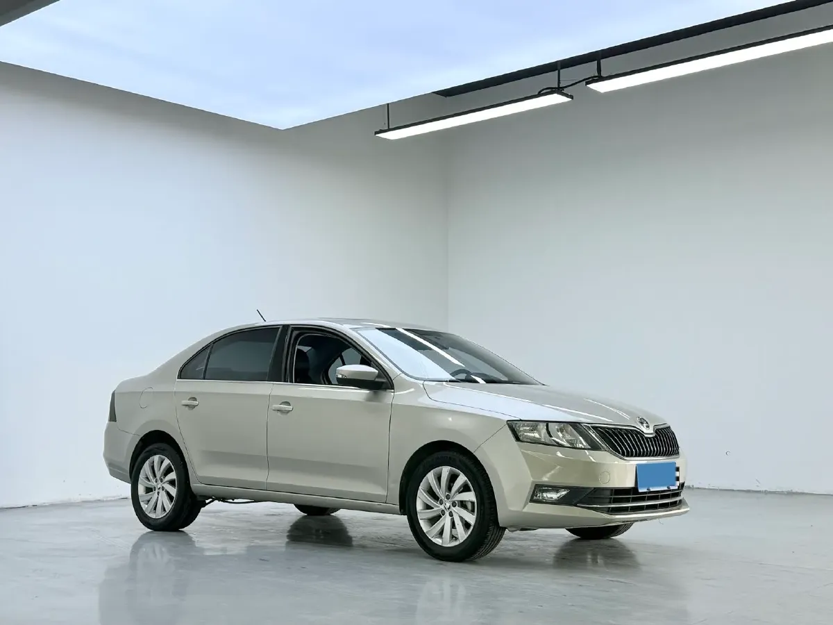 2019 SWM G01 1.5T 156HP L4 6AT,autocango,china used car exporter,china ev exporter,chinese used car exporter,chinese used ev exporter