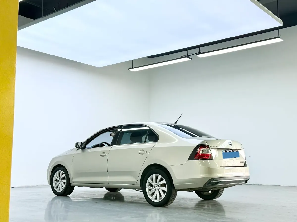 2019 SWM G01 1.5T 156HP L4 6AT,autocango,china used car exporter,china ev exporter,chinese used car exporter,chinese used ev exporter