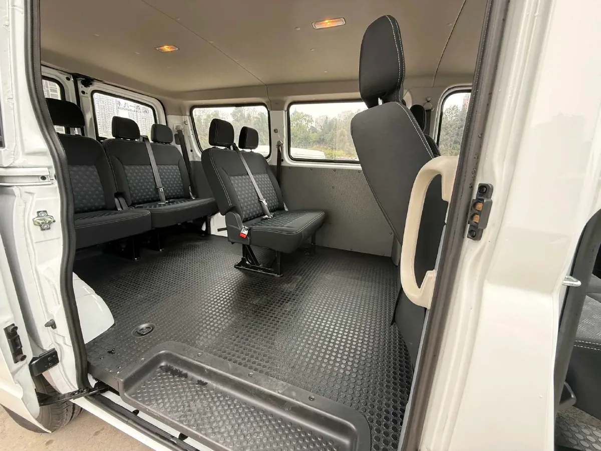 2022 MAXUS XinTu V90 2.0T 150HP L4 6MT,autocango,china used car exporter,china ev exporter,chinese used car exporter,chinese used ev exporter