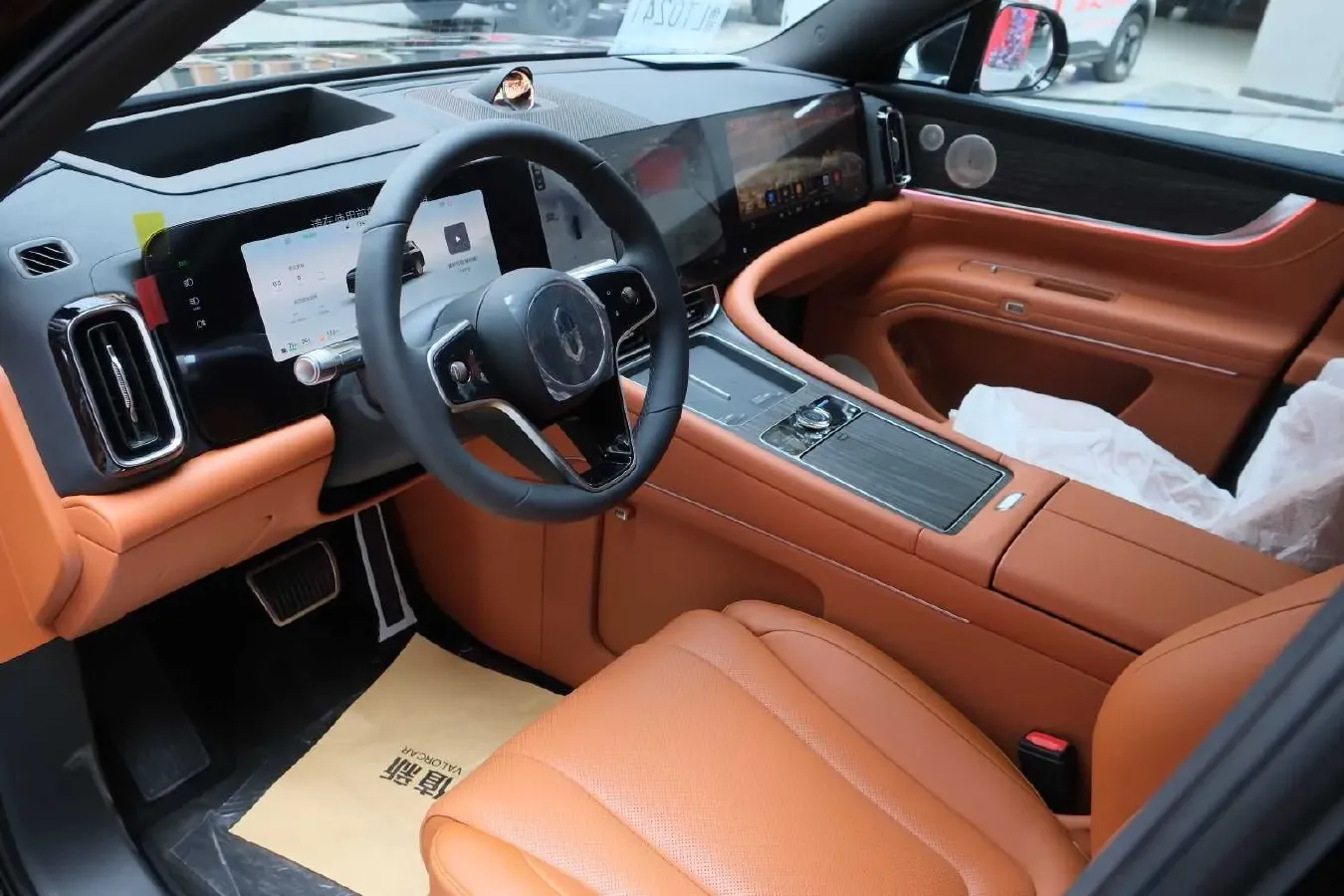 2025 AITO AITO M9 REEV 160HP REEV 52KWH,autocango,china used car exporter,china ev exporter,chinese used car exporter,chinese used ev exporter