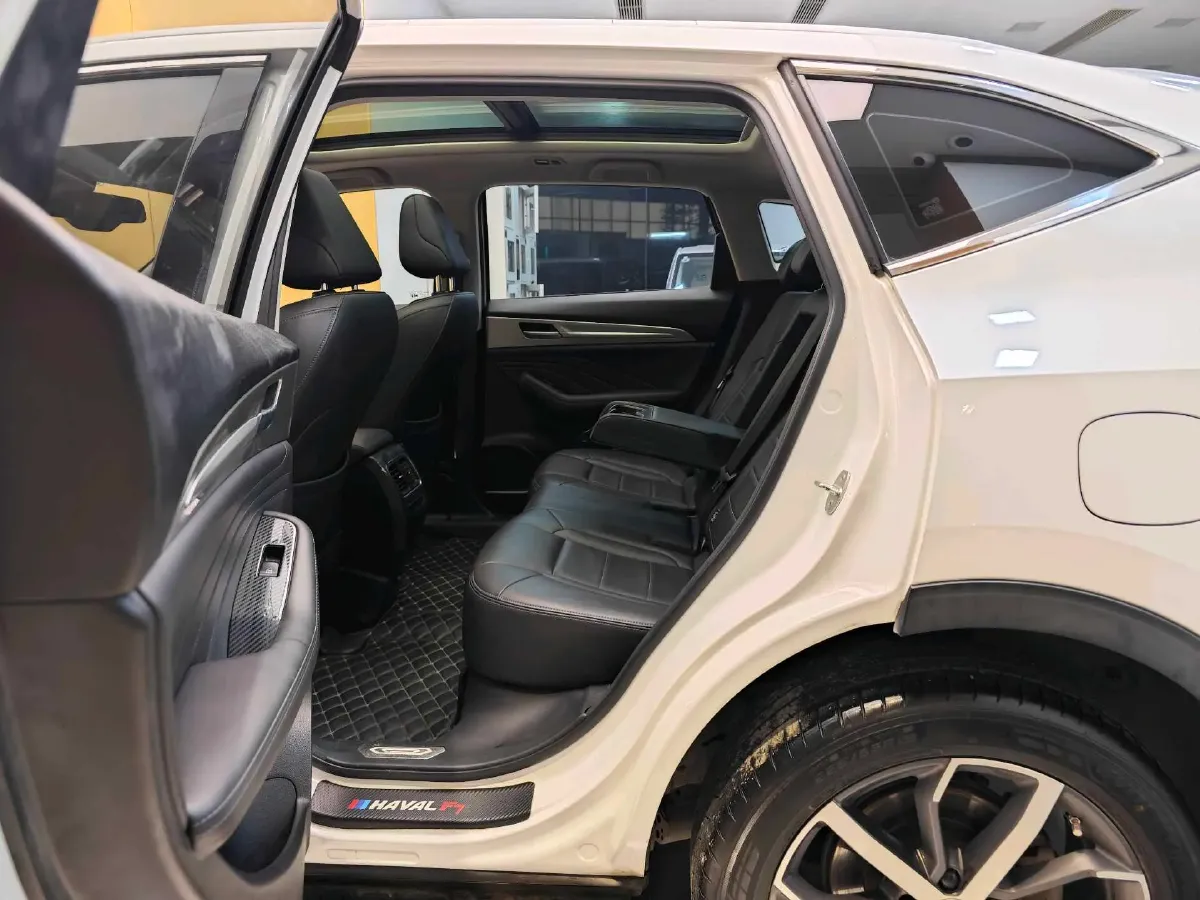 2020 Haval F7 1.5T 169HP L4 7DCT,autocango,china used car exporter,china ev exporter,chinese used car exporter,chinese used ev exporter