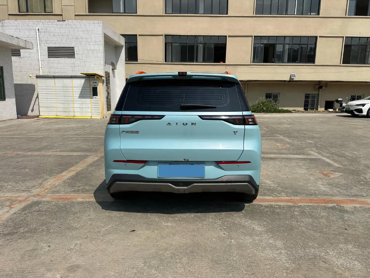 2022 Geely Okavango 1.8T 184HP L4 7DCT,autocango,china used car exporter,china ev exporter,chinese used car exporter,chinese used ev exporter