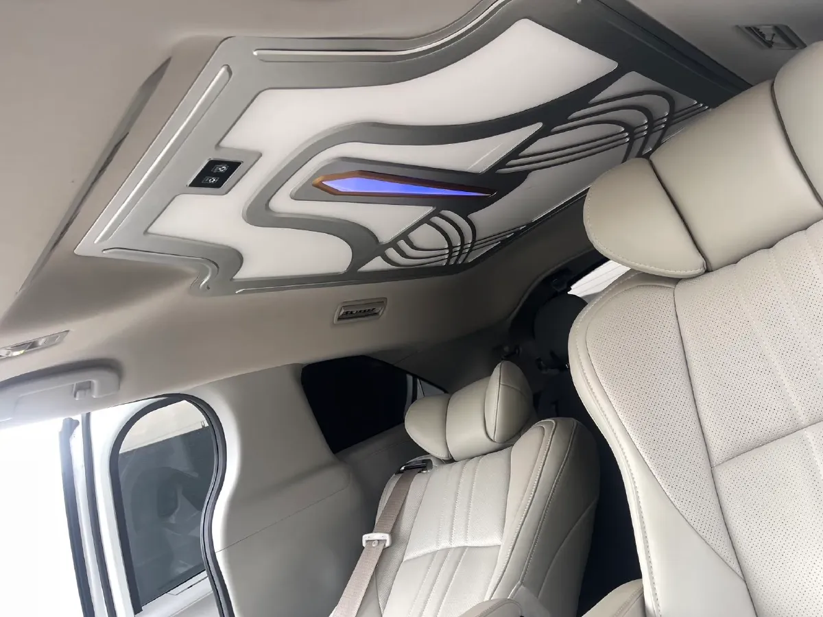 2023 Toyota Granvia 2.5L 189HP L4 E-CVT Hybrid,autocango,china used car exporter,china ev exporter,chinese used car exporter,chinese used ev exporter