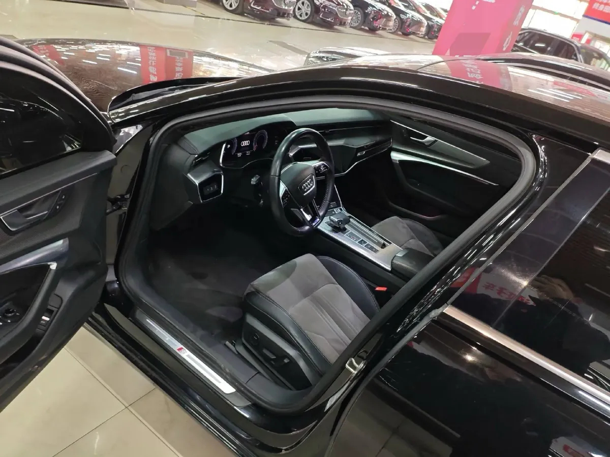 2020 Audi A6L 2.0T 224HP L4 7DCT,autocango,china used car exporter,china ev exporter,chinese used car exporter,chinese used ev exporter