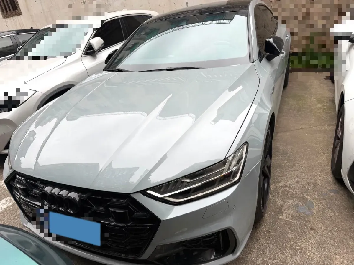 2024 Audi A7L 2.0T 245HP L4 7DCT,autocango,china used car exporter,china ev exporter,chinese used car exporter,chinese used ev exporter