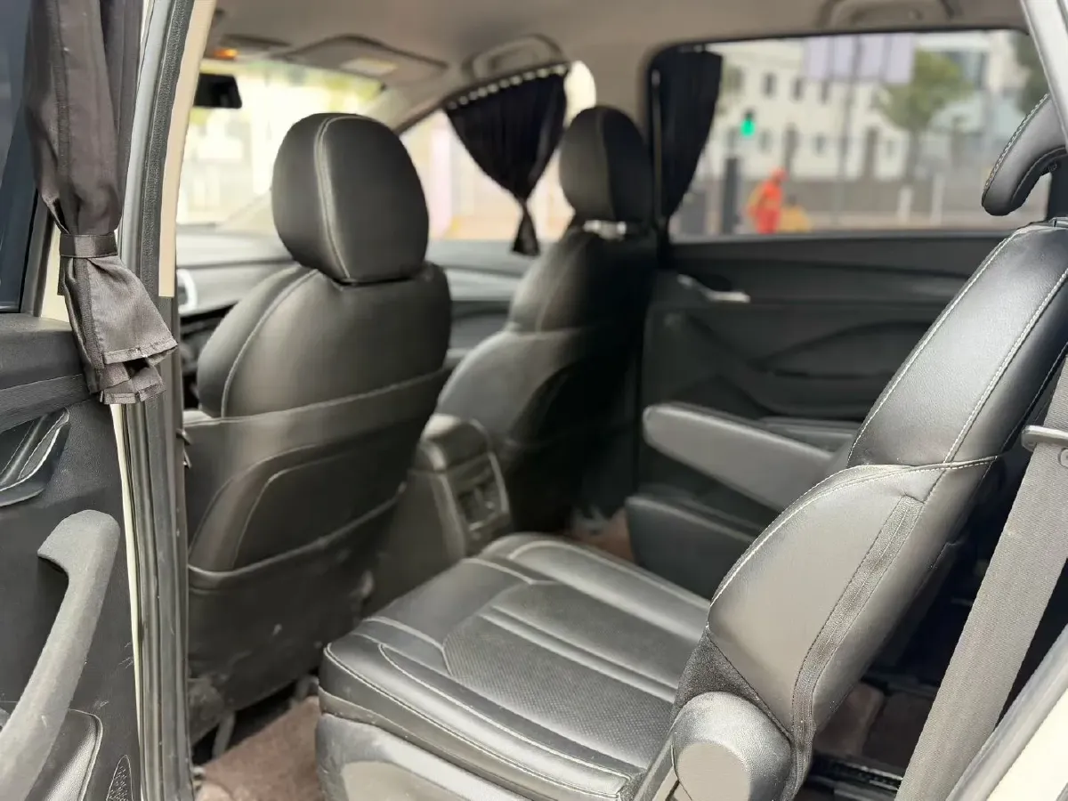 2018 BaoJun 360 1.5L 112HP L4 6MT,autocango,china used car exporter,china ev exporter,chinese used car exporter,chinese used ev exporter