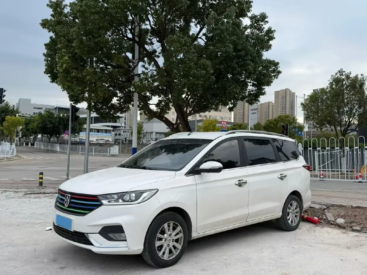 2018 BaoJun 360 1.5L 112HP L4 6MT,autocango,china used car exporter,china ev exporter,chinese used car exporter,chinese used ev exporter
