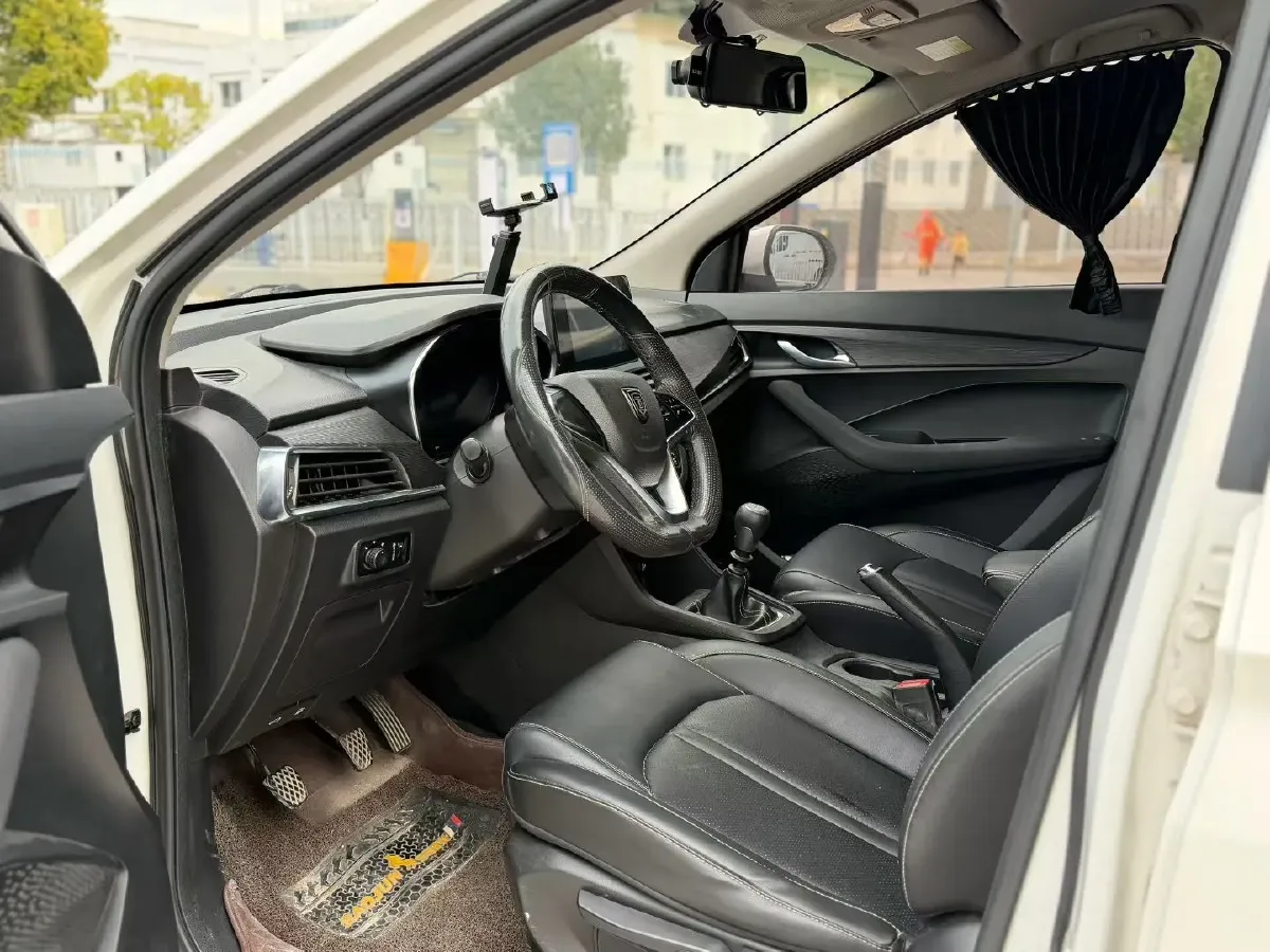 2018 BaoJun 360 1.5L 112HP L4 6MT,autocango,china used car exporter,china ev exporter,chinese used car exporter,chinese used ev exporter