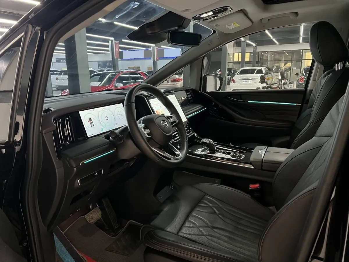 2024 GAC Trumpchi M8 2.0T 252HP L4 8AT,autocango,china used car exporter,china ev exporter,chinese used car exporter,chinese used ev exporter