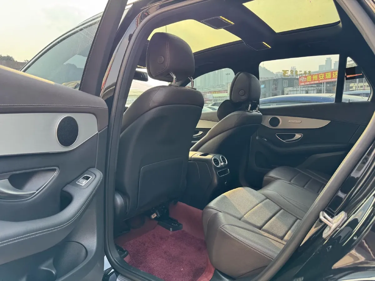 2021 Mercedes-Benz GLC Class 2.0T 197HP L4 9AT,autocango,china used car exporter,china ev exporter,chinese used car exporter,chinese used ev exporter