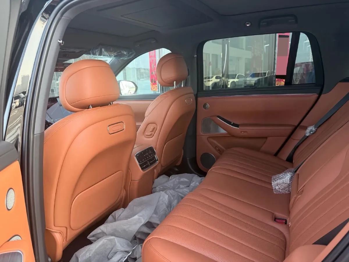 2026 AITO AITO M7 REEV 160HP REEV,autocango,china used car exporter,china ev exporter,chinese used car exporter,chinese used ev exporter