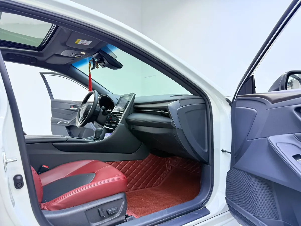 2022 Toyota Avalon 2.0L 178HP L4 CVT,autocango,china used car exporter,china ev exporter,chinese used car exporter,chinese used ev exporter