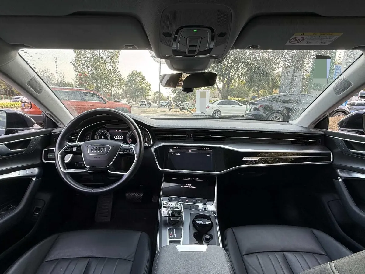 2021 Audi A7 2.0T 190HP L4 7DCT,autocango,china used car exporter,china ev exporter,chinese used car exporter,chinese used ev exporter