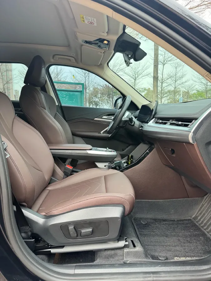 2024 BMW X1 2.0T 204HP L4 7DCT,autocango,china used car exporter,china ev exporter,chinese used car exporter,chinese used ev exporter