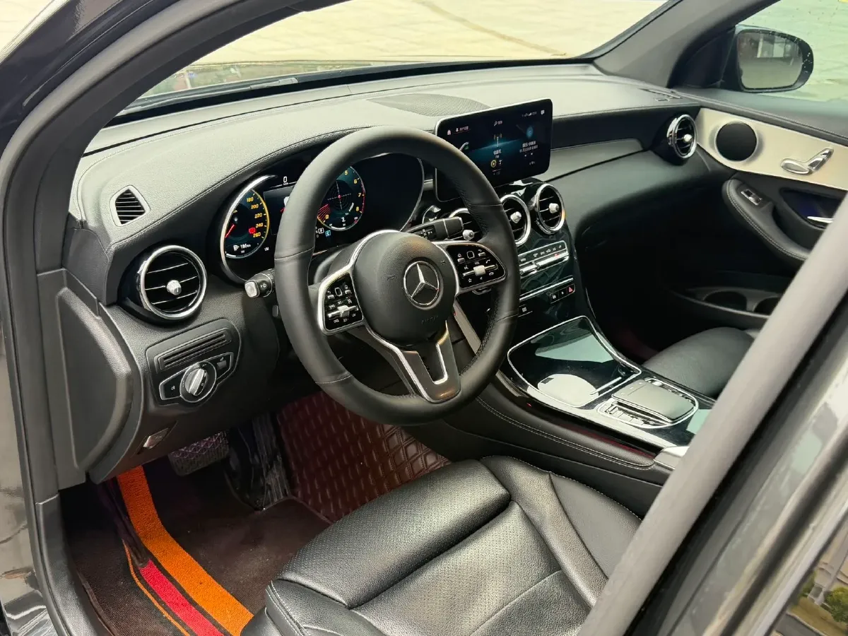 2020 Mercedes-Benz GLC Coupe 2.0T 197HP L4 9AT,autocango,china used car exporter,china ev exporter,chinese used car exporter,chinese used ev exporter