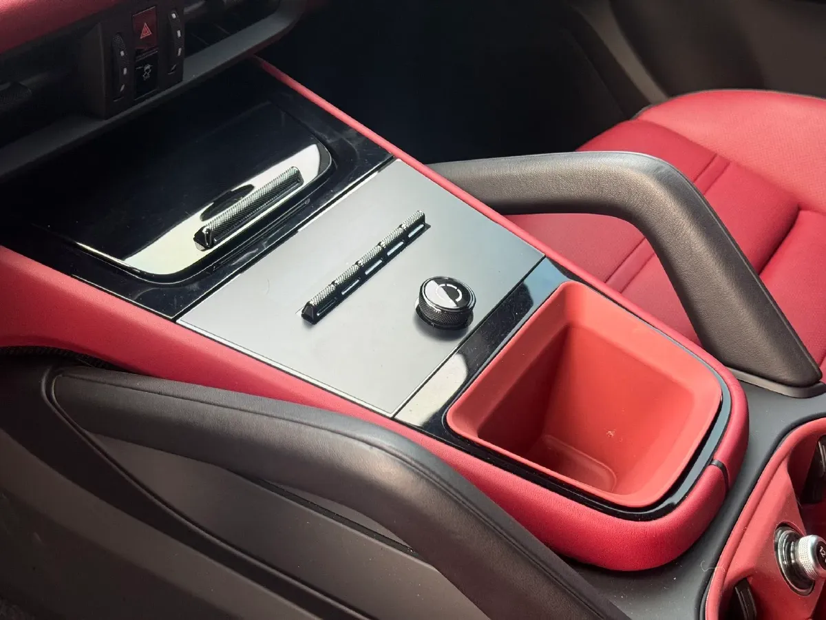 2024 Porsche Cayenne 3.0T 354HP V6 8AT,autocango,china used car exporter,china ev exporter,chinese used car exporter,chinese used ev exporter