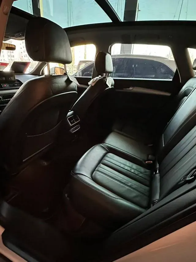 2018 Audi Q5L 2.0T 190HP L4 7DCT,autocango,china used car exporter,china ev exporter,chinese used car exporter,chinese used ev exporter