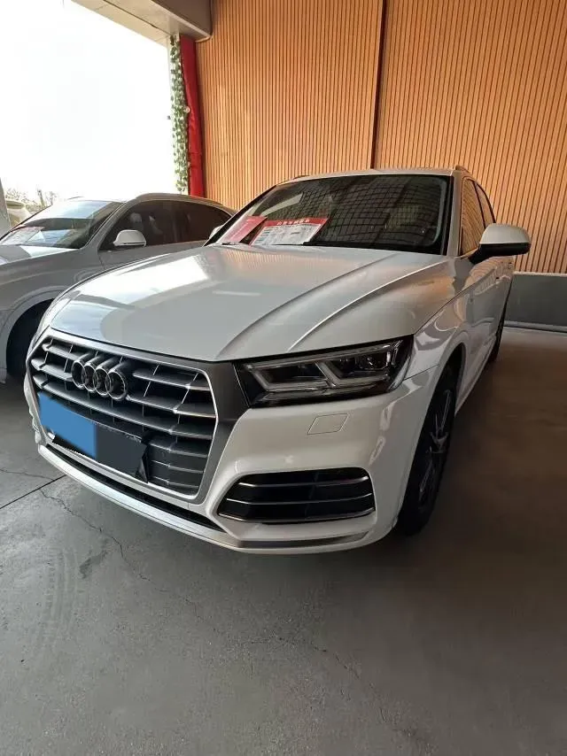 2018 Audi Q5L 2.0T 190HP L4 7DCT,autocango,china used car exporter,china ev exporter,chinese used car exporter,chinese used ev exporter