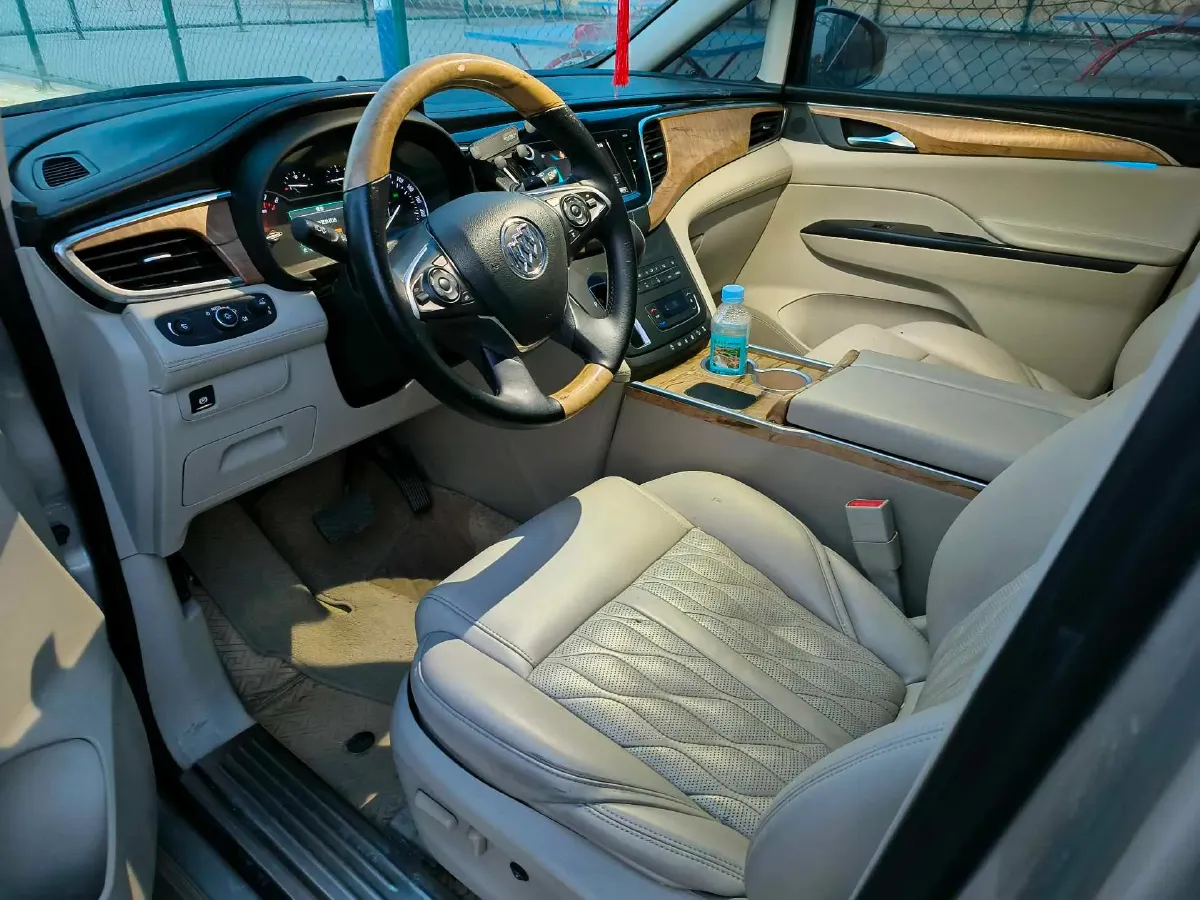 2018 Buick GL8 2.0T 260HP L4 6AT,autocango,china used car exporter,china ev exporter,chinese used car exporter,chinese used ev exporter