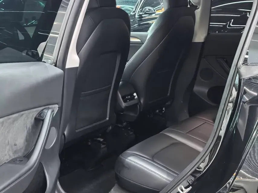 2022 Tesla Model Y BEV 60KWH,autocango,china used car exporter,china ev exporter,chinese used car exporter,chinese used ev exporter