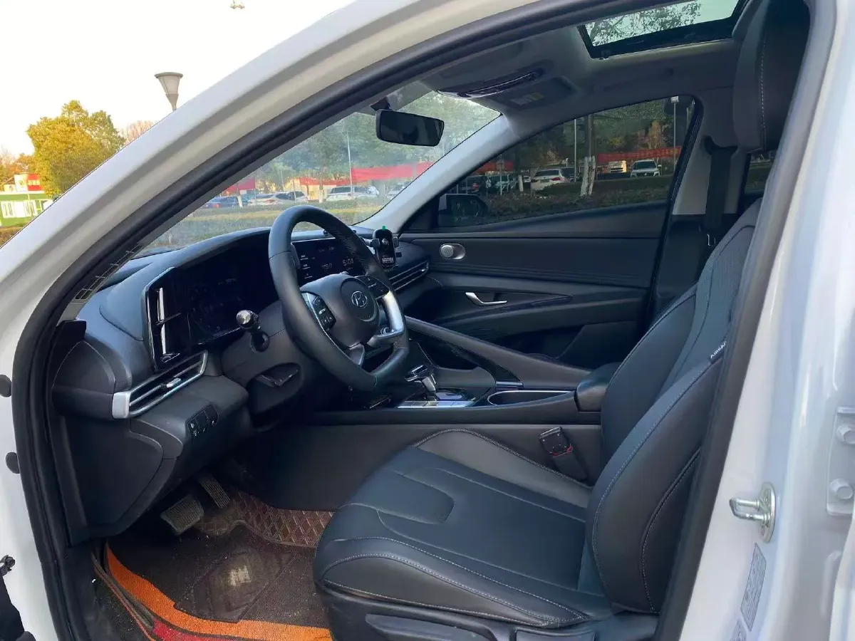 2022 Hyundai Elantra 1.5L 115HP L4 CVT,autocango,china used car exporter,china ev exporter,chinese used car exporter,chinese used ev exporter