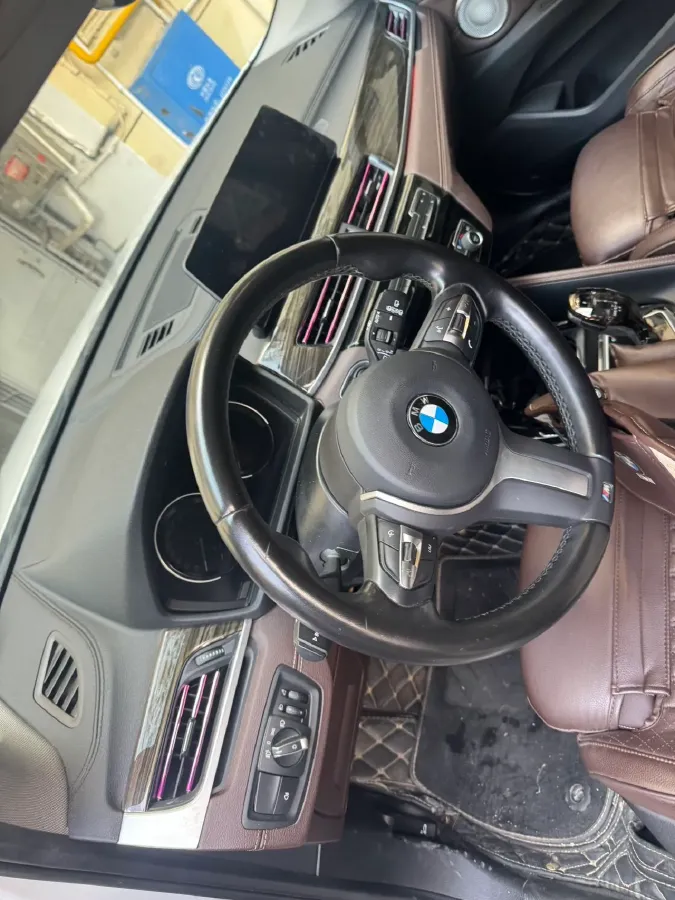 2022 BMW X1 2.0T 192HP L4 8AT,autocango,china used car exporter,china ev exporter,chinese used car exporter,chinese used ev exporter