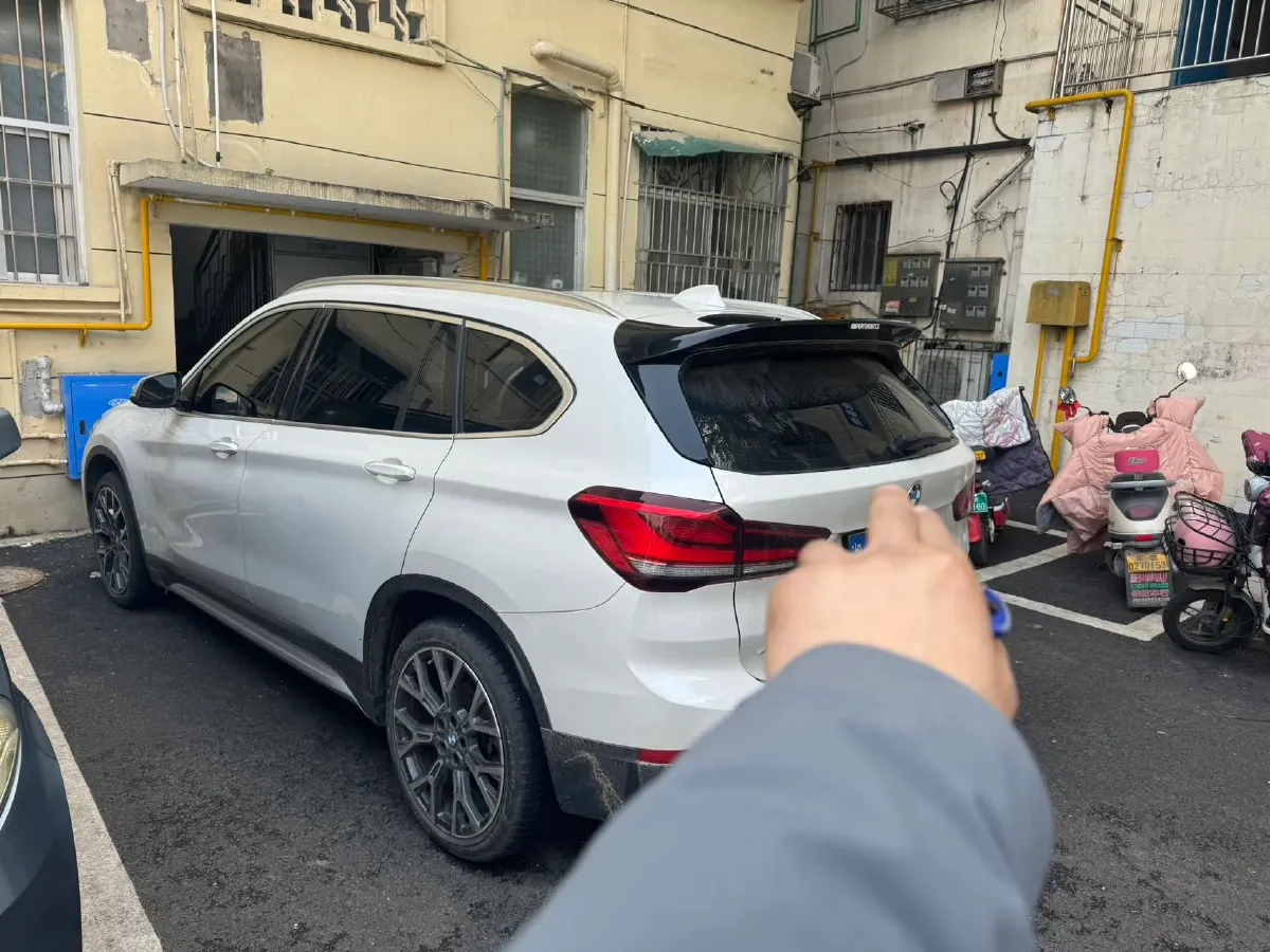 2022 BMW X1 2.0T 192HP L4 8AT,autocango,china used car exporter,china ev exporter,chinese used car exporter,chinese used ev exporter