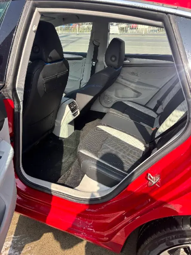 2022 Skoda Superb 2.0T 186HP L4 7DCT,autocango,china used car exporter,china ev exporter,chinese used car exporter,chinese used ev exporter