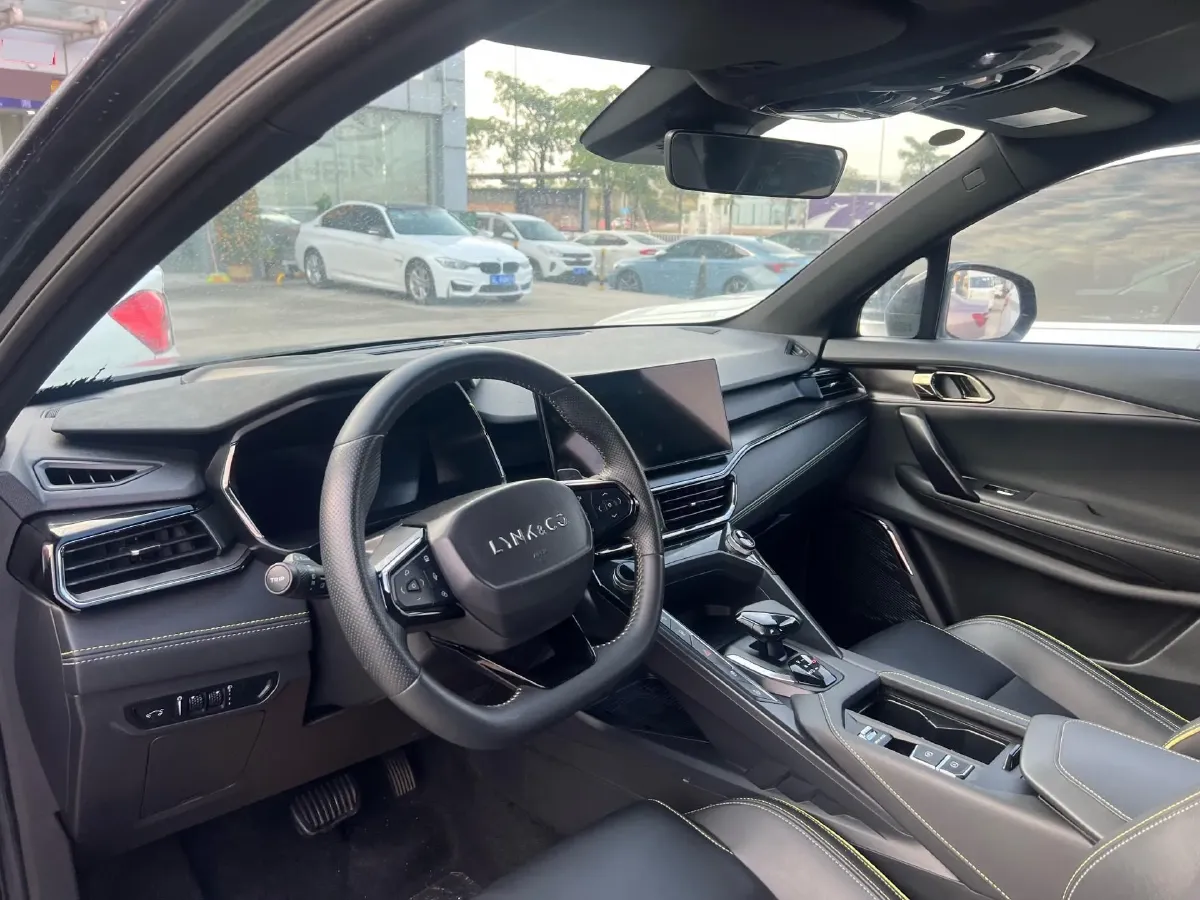 2023 LYNK&CO 06 1.5T 181HP L4 7DCT,autocango,china used car exporter,china ev exporter,chinese used car exporter,chinese used ev exporter