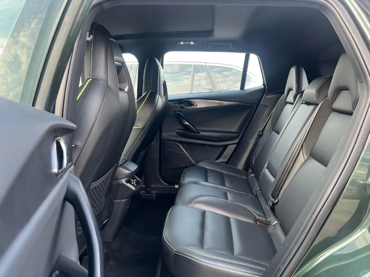 2023 LYNK&CO 06 1.5T 181HP L4 7DCT,autocango,china used car exporter,china ev exporter,chinese used car exporter,chinese used ev exporter