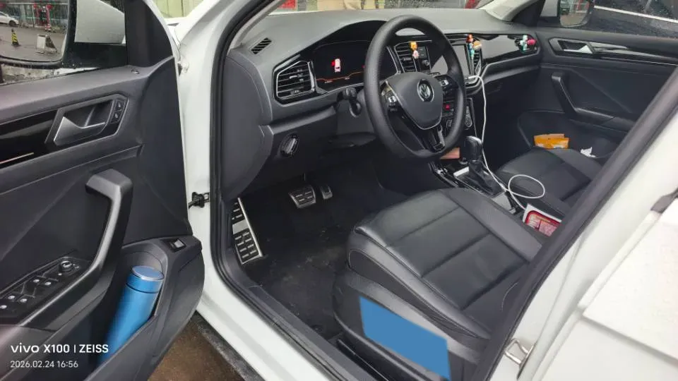 2019 Volkswagen T-Roc 1.4T 150HP L4 7DCT,autocango,china used car exporter,china ev exporter,chinese used car exporter,chinese used ev exporter