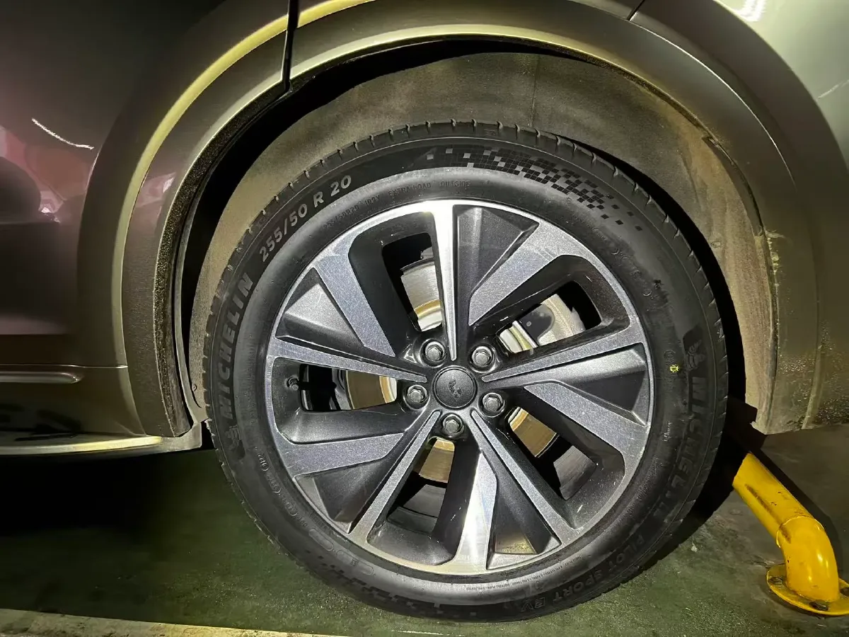 2021 Li ONE Range Extended 131HP REEV 40.5KWH,autocango,china used car exporter,china ev exporter,chinese used car exporter,chinese used ev exporter