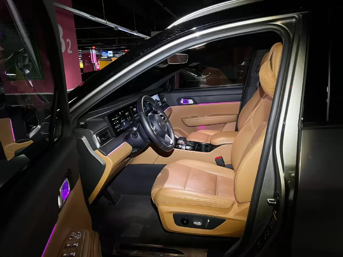 2021 Li ONE Range Extended 131HP REEV 40.5KWH,autocango,china used car exporter,china ev exporter,chinese used car exporter,chinese used ev exporter