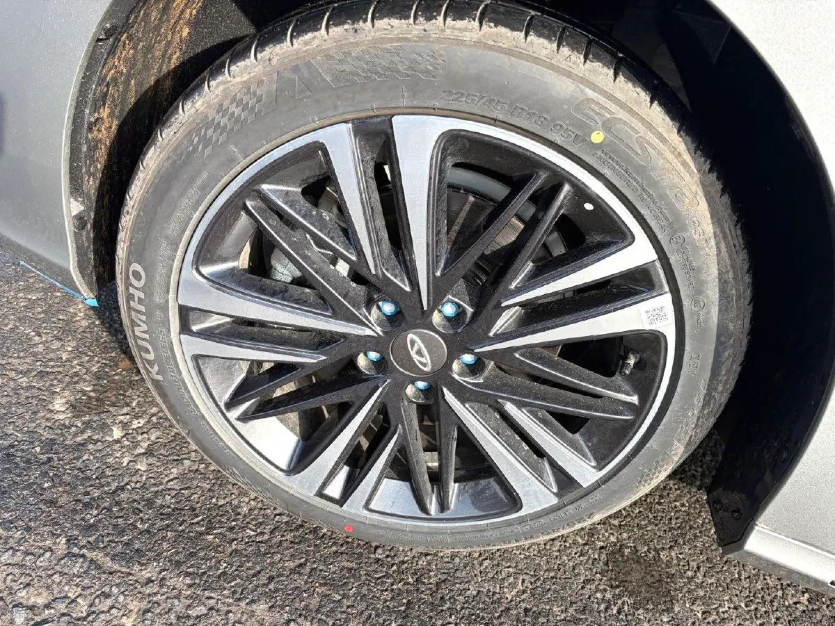 2025 Chery Arrizo 8 2.0T 254HP L4 7DCT,autocango,china used car exporter,china ev exporter,chinese used car exporter,chinese used ev exporter