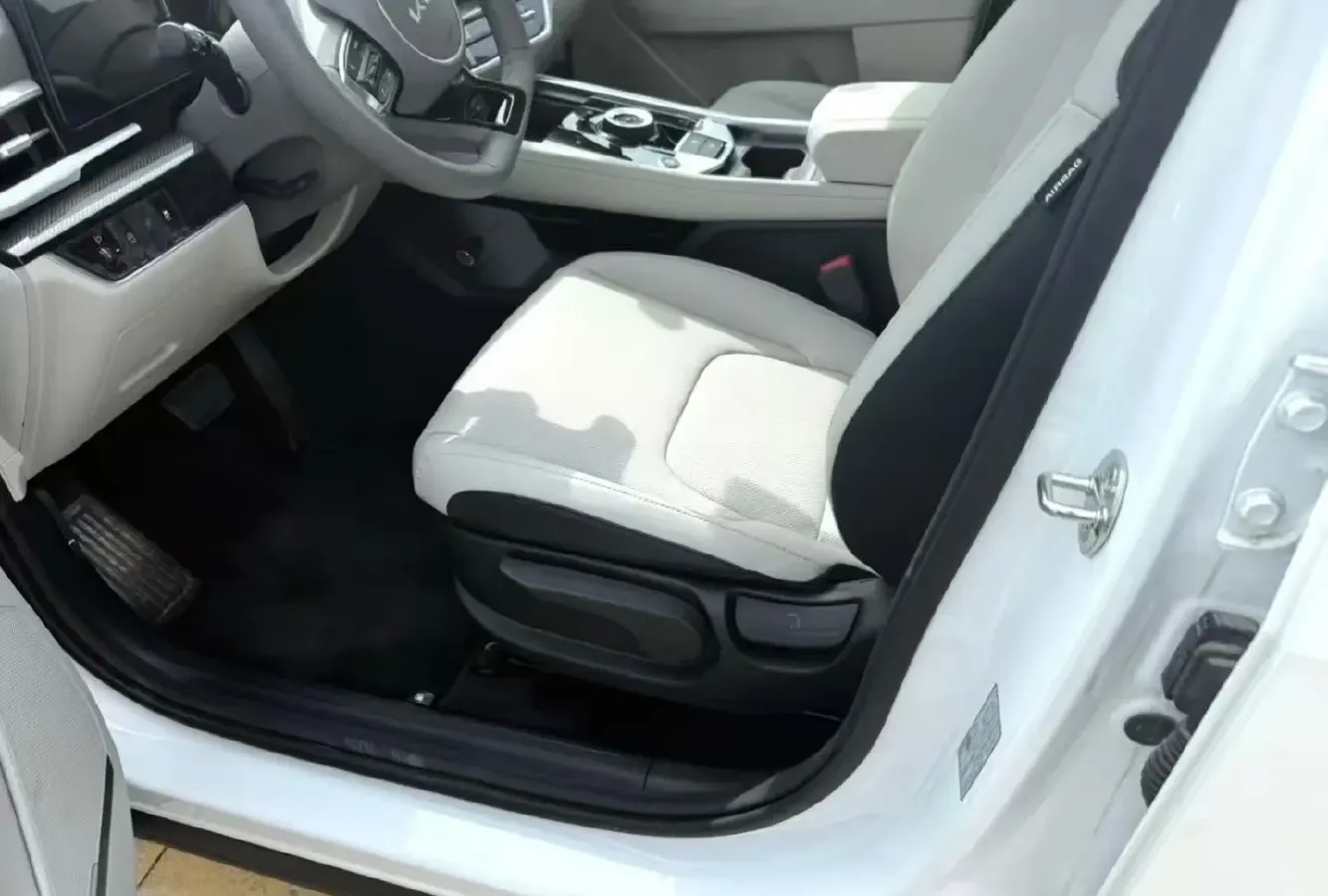 2023 Kia Sportage 1.5T 200HP L4 8AT,autocango,china used car exporter,china ev exporter,chinese used car exporter,chinese used ev exporter