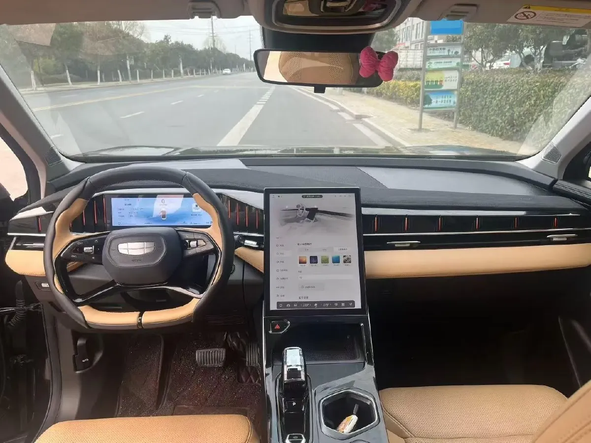 2023 Geely StarRay 1.5T 181HP L4 7DCT,autocango,china used car exporter,china ev exporter,chinese used car exporter,chinese used ev exporter