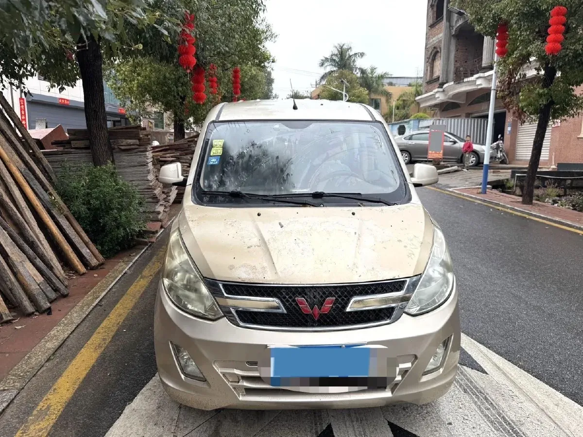 2016 BaoJun 310 1.2L 82HP L4 5MT,autocango,china used car exporter,china ev exporter,chinese used car exporter,chinese used ev exporter