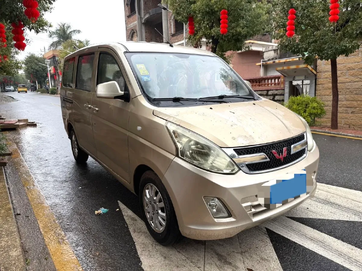 2016 BaoJun 310 1.2L 82HP L4 5MT,autocango,china used car exporter,china ev exporter,chinese used car exporter,chinese used ev exporter