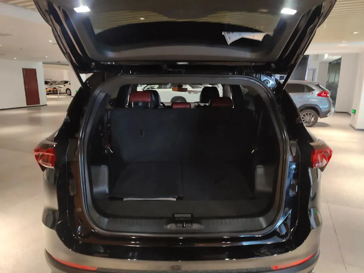 2023 ChangAn Oshan X7 Plus 1.5T 188HP L4 7DCT,autocango,china used car exporter,china ev exporter,chinese used car exporter,chinese used ev exporter