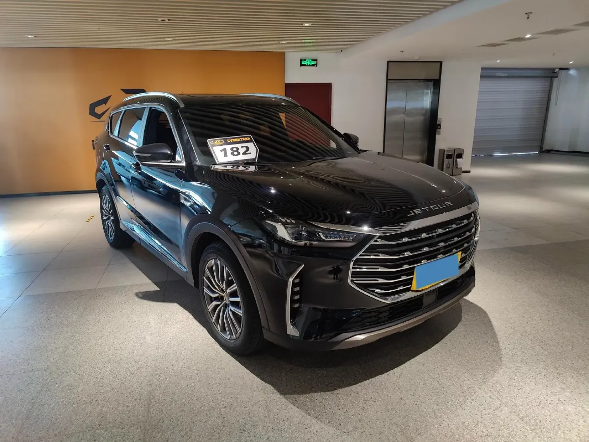 2023 ChangAn Oshan X7 Plus 1.5T 188HP L4 7DCT,autocango,china used car exporter,china ev exporter,chinese used car exporter,chinese used ev exporter