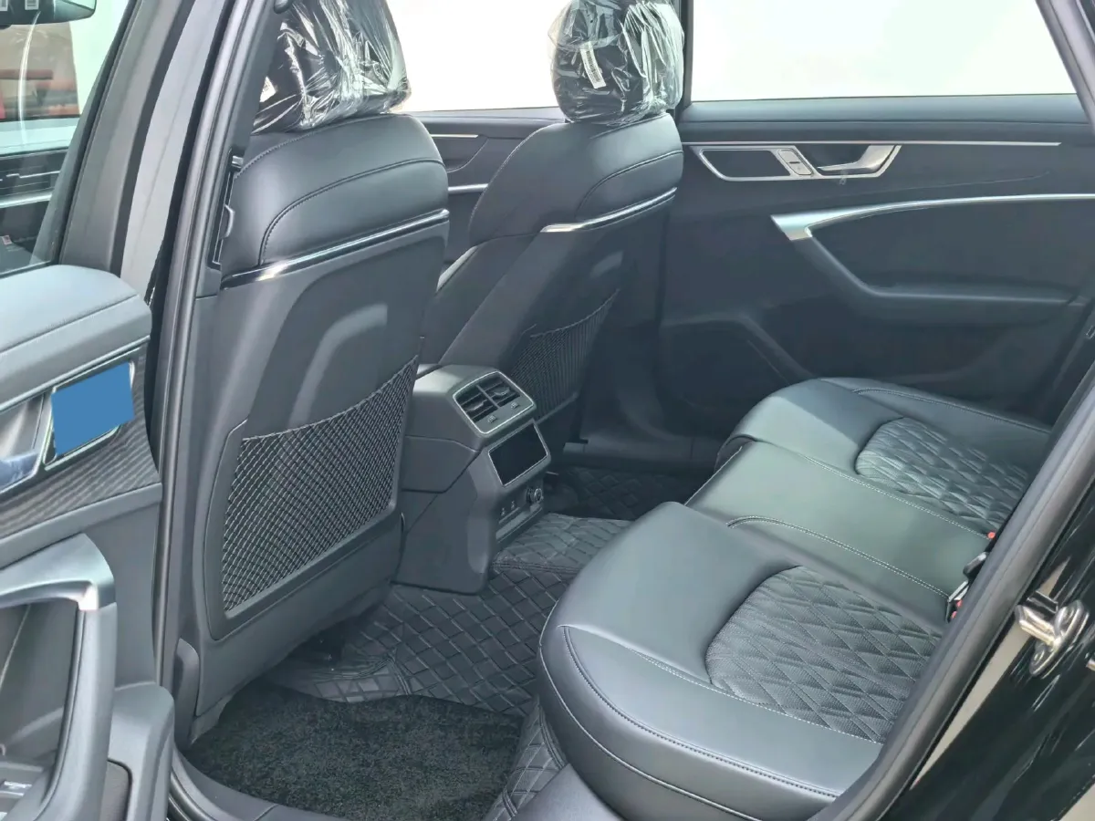 2026 Audi A6L 2.0T 245HP L4 7DCT,autocango,china used car exporter,china ev exporter,chinese used car exporter,chinese used ev exporter