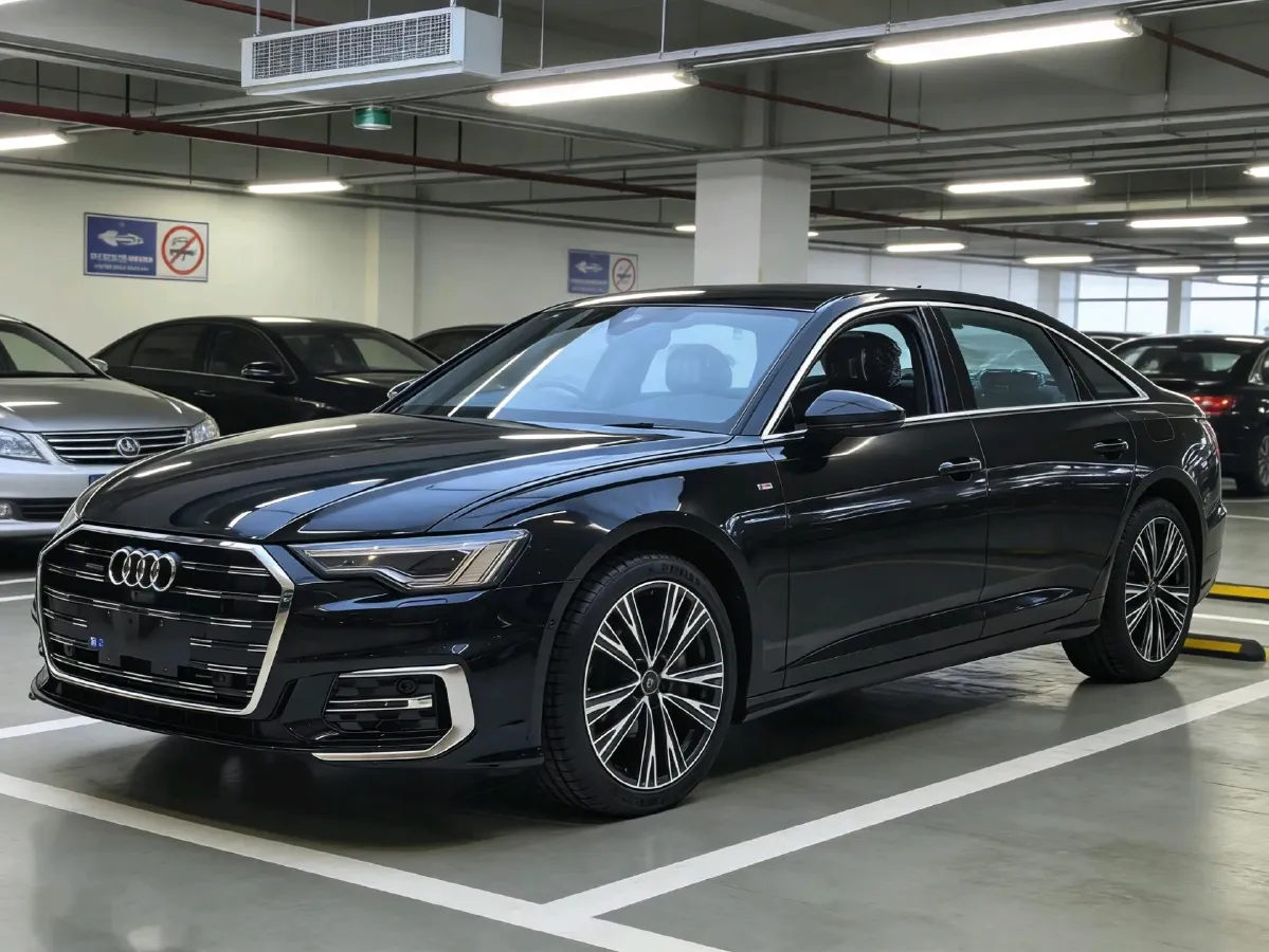 2026 Audi A6L 2.0T 245HP L4 7DCT,autocango,china used car exporter,china ev exporter,chinese used car exporter,chinese used ev exporter