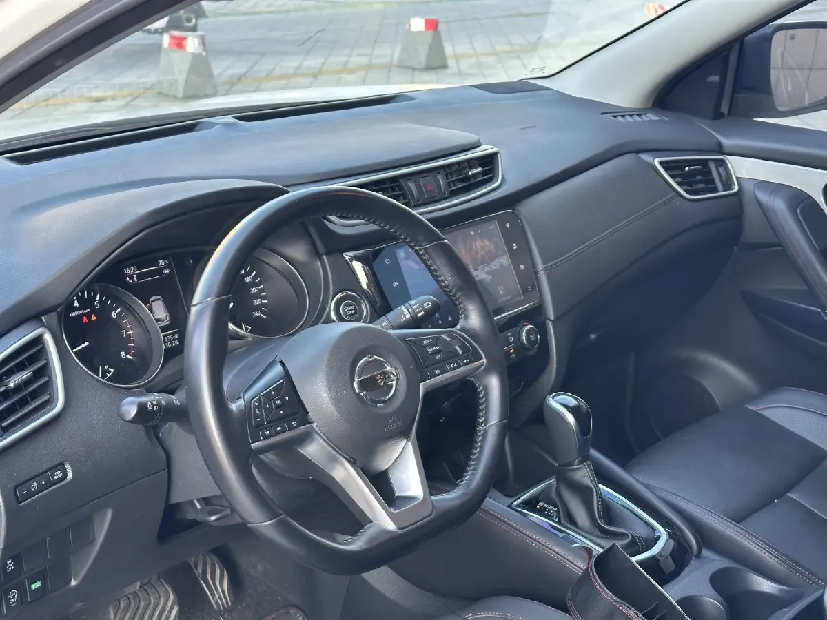 2021 Nissan Qashqai 2.0L 151HP L4 CVT,autocango,china used car exporter,china ev exporter,chinese used car exporter,chinese used ev exporter