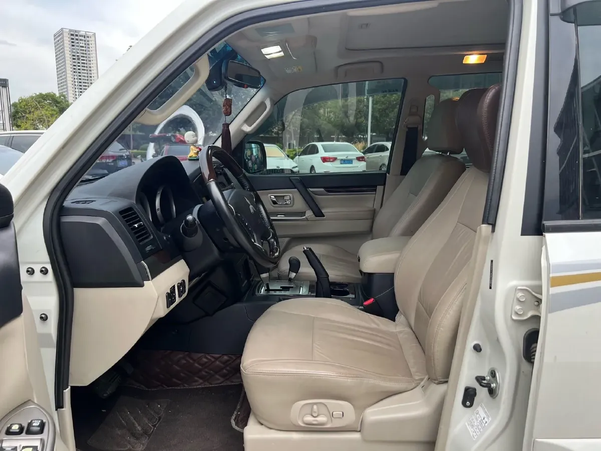 2017 Honda Jade 1.8L 141HP L4 5AT,autocango,china used car exporter,china ev exporter,chinese used car exporter,chinese used ev exporter