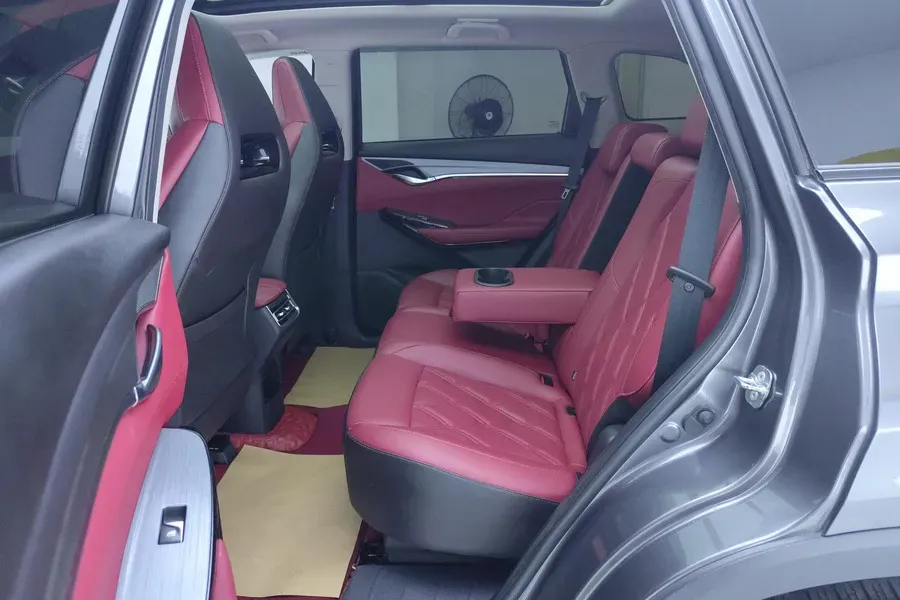 2022 ChangAn CS75 Plus 2.0T 233HP L4 8AT,autocango,china used car exporter,china ev exporter,chinese used car exporter,chinese used ev exporter