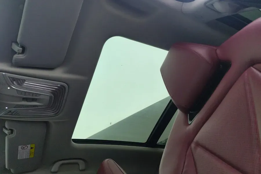 2022 ChangAn CS75 Plus 2.0T 233HP L4 8AT,autocango,china used car exporter,china ev exporter,chinese used car exporter,chinese used ev exporter