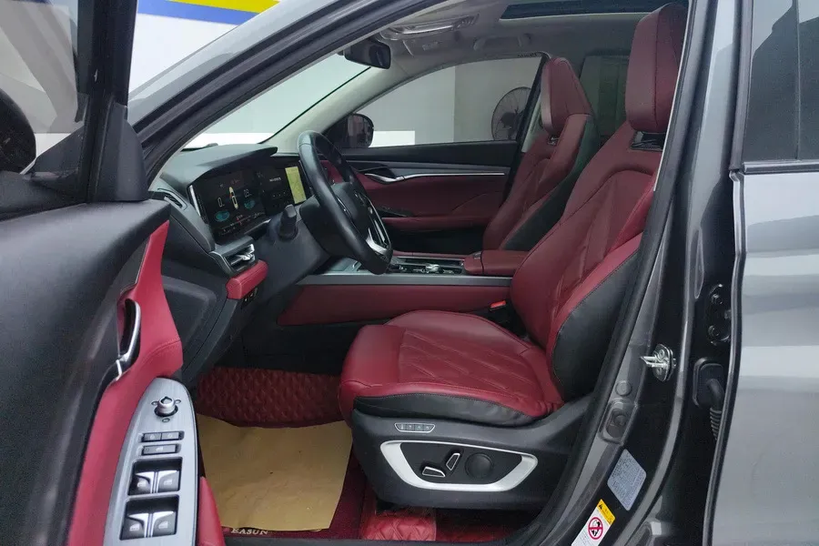 2022 ChangAn CS75 Plus 2.0T 233HP L4 8AT,autocango,china used car exporter,china ev exporter,chinese used car exporter,chinese used ev exporter